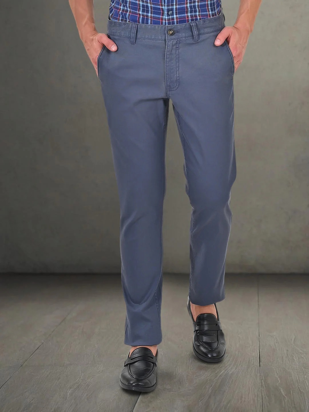 Indian Terrain Men's Slim Fit Solid Blue Trousers